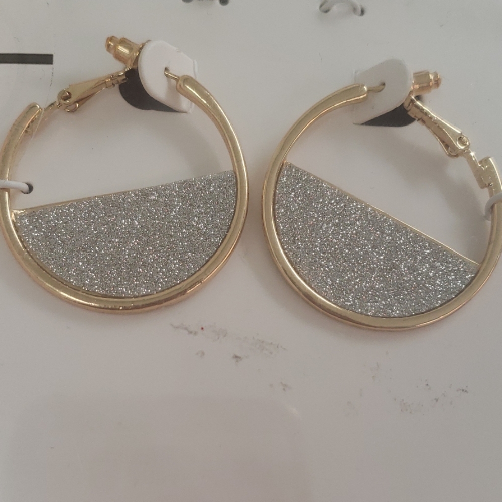 NWT Steve Madden Gold Hoop Earrings w/Bling